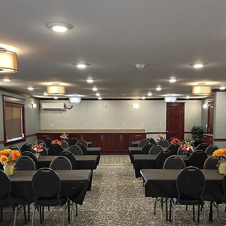 דווילס לייק Fireside Inn And Suites מראה חיצוני תמונה