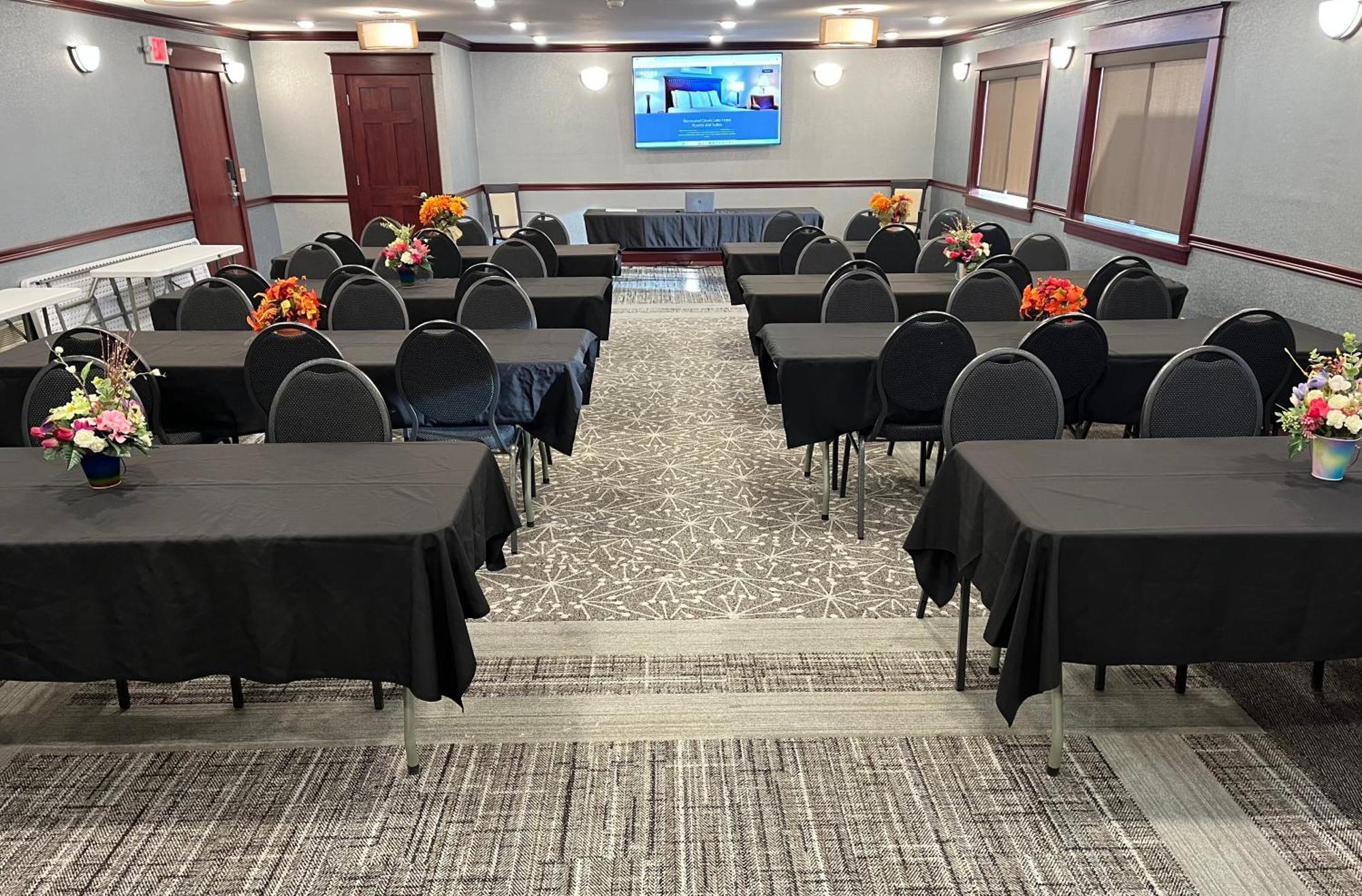 דווילס לייק Fireside Inn And Suites מראה חיצוני תמונה