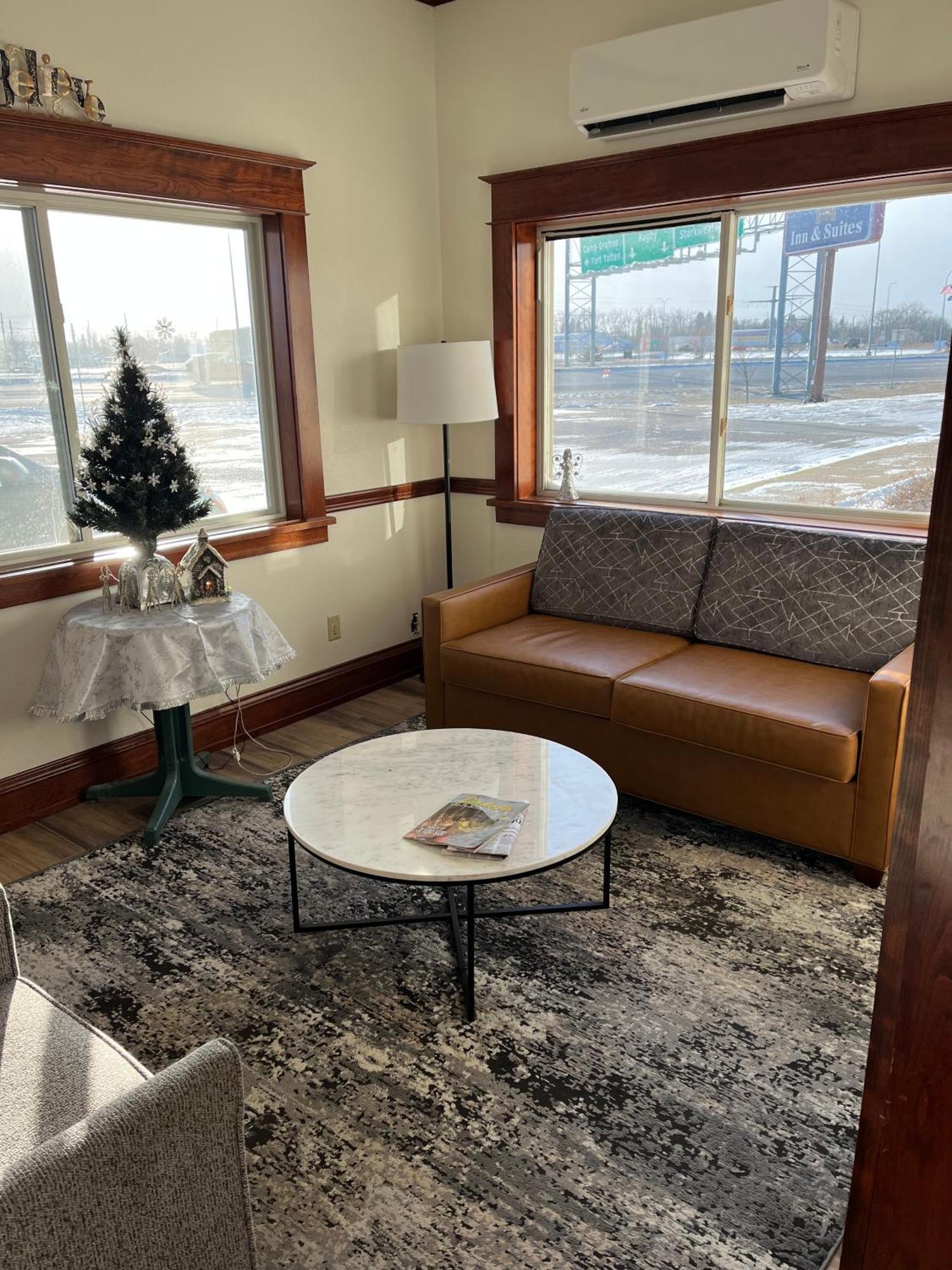 דווילס לייק Fireside Inn And Suites מראה חיצוני תמונה