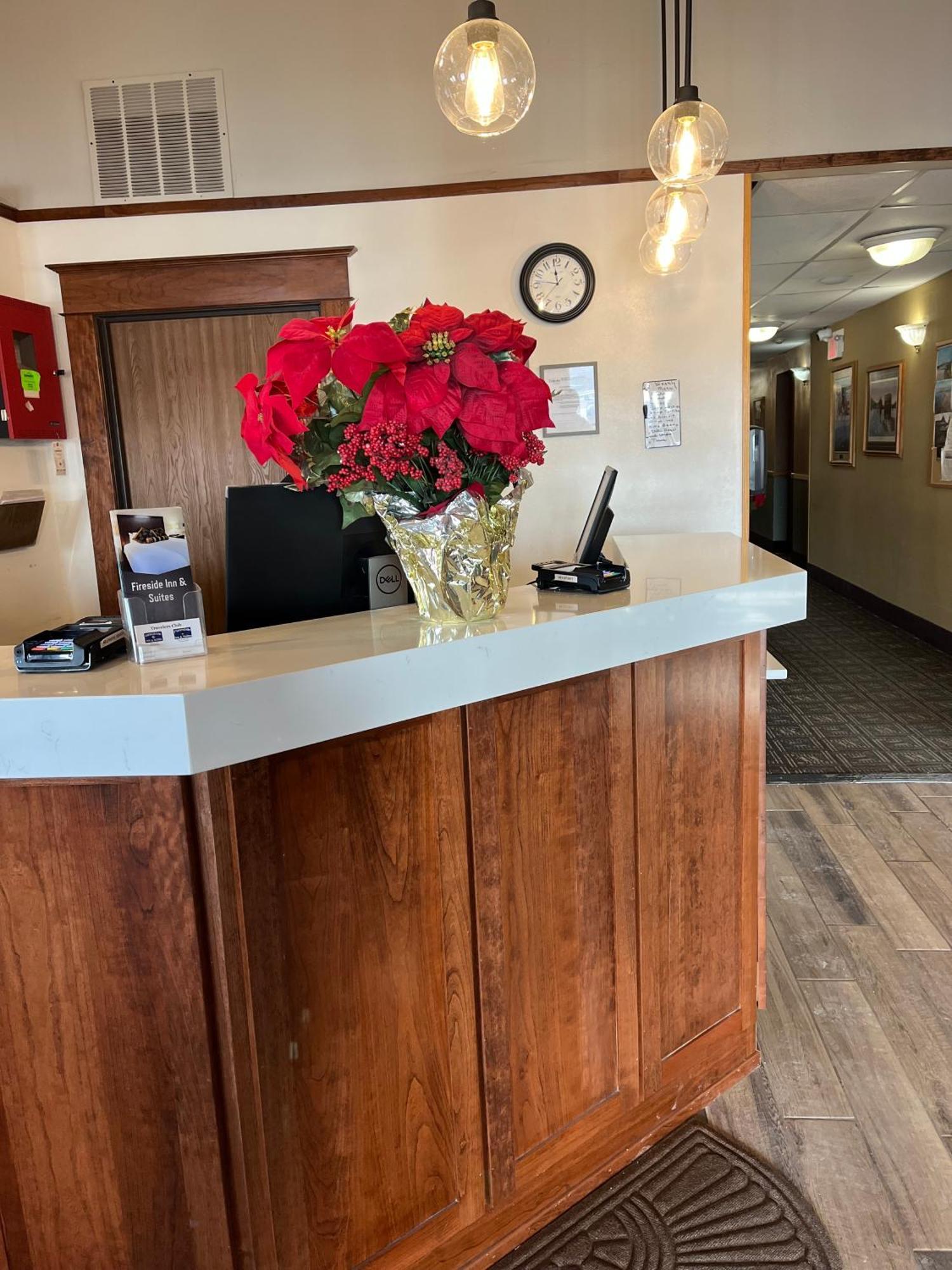 דווילס לייק Fireside Inn And Suites מראה חיצוני תמונה