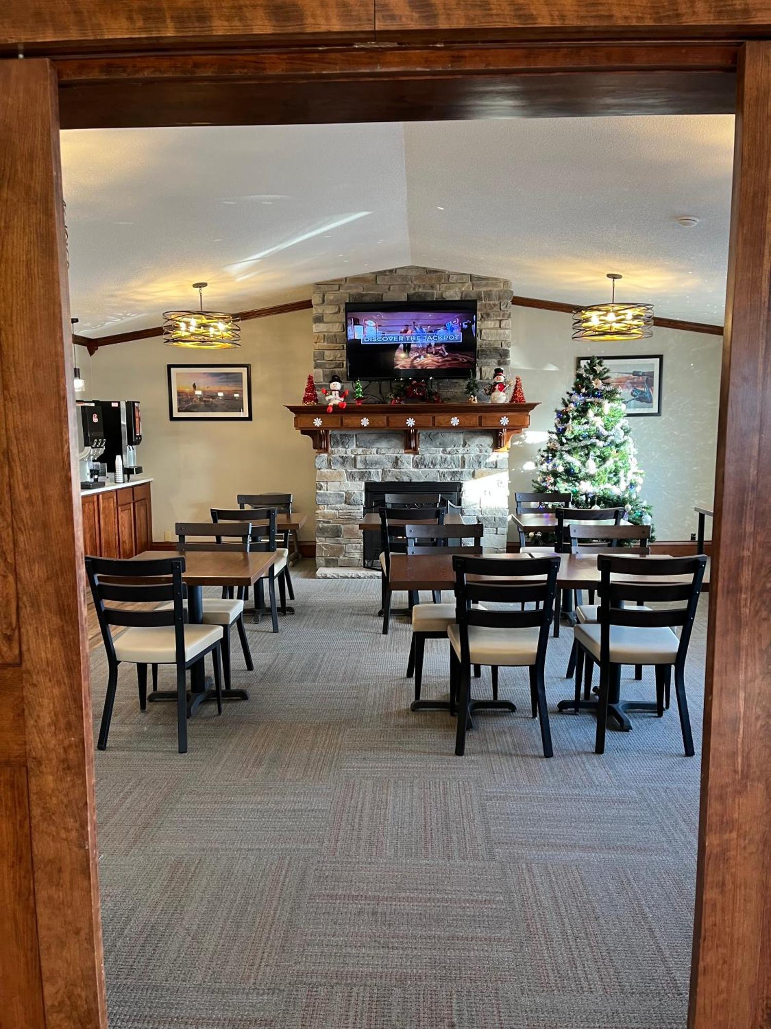 דווילס לייק Fireside Inn And Suites מראה חיצוני תמונה